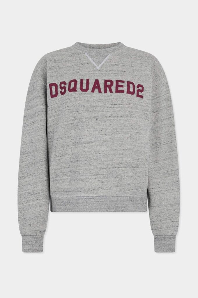 D2 College Short & Wide Fit Crewneck D2 College Short & Wide Fit Crewneck