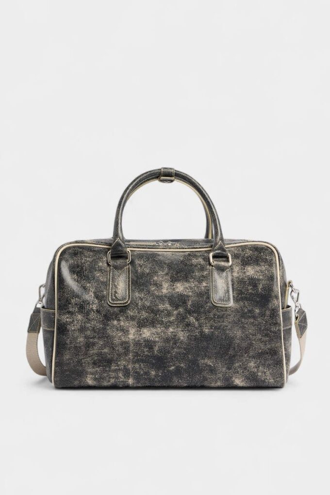 D2 Craked Leather Duffle D2 Craked Leather Duffle