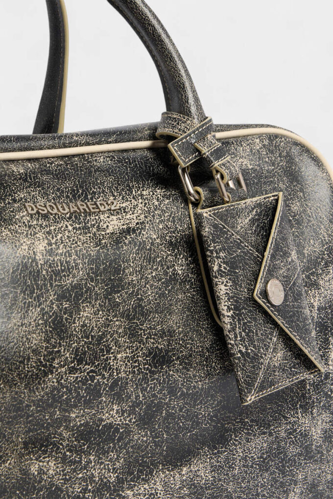 D2 Craked Leather Duffle D2 Craked Leather Duffle