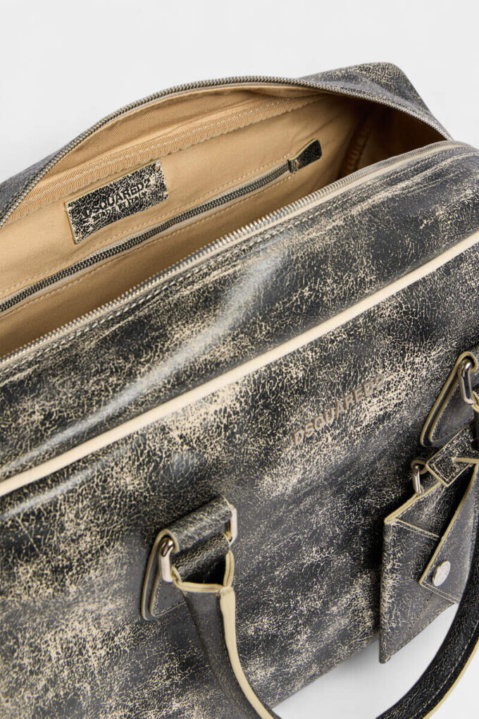 D2 Craked Leather Duffle D2 Craked Leather Duffle