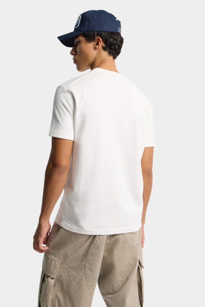 Dsquared2 Logo Plaque Cool Fit T-Shirt Dsquared2 Logo Plaque Cool Fit T-Shirt